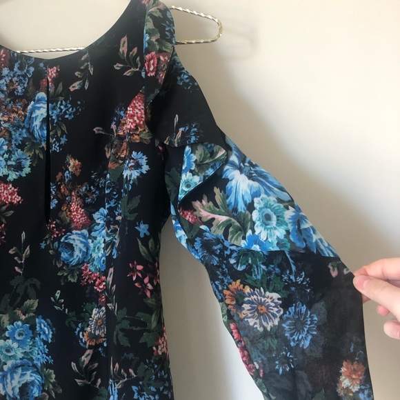 LPA Top 9 in Antique Floral - Picture 7 of 8